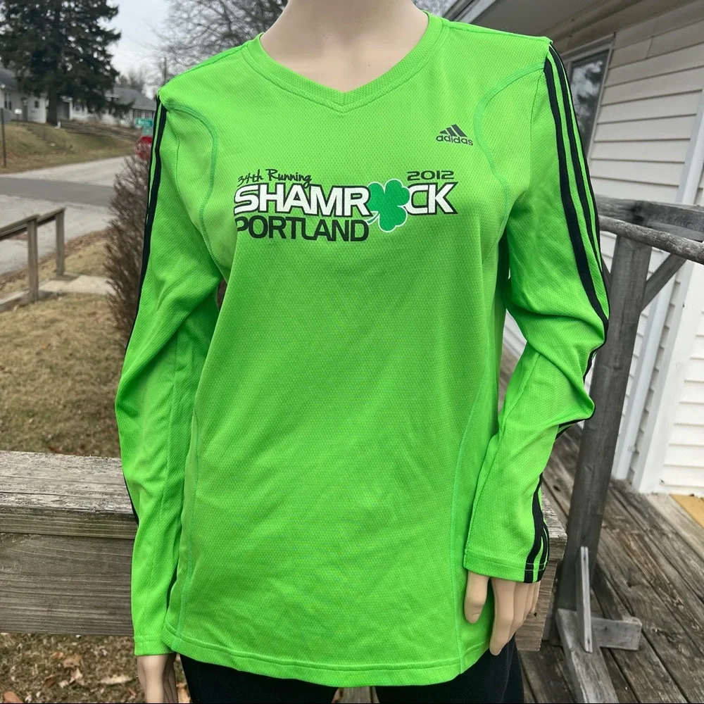 - Adidas Sz L Shamrock Run 3-Stripe Long Sleeve Fitness Top! EUC! - Picture 2 of 12